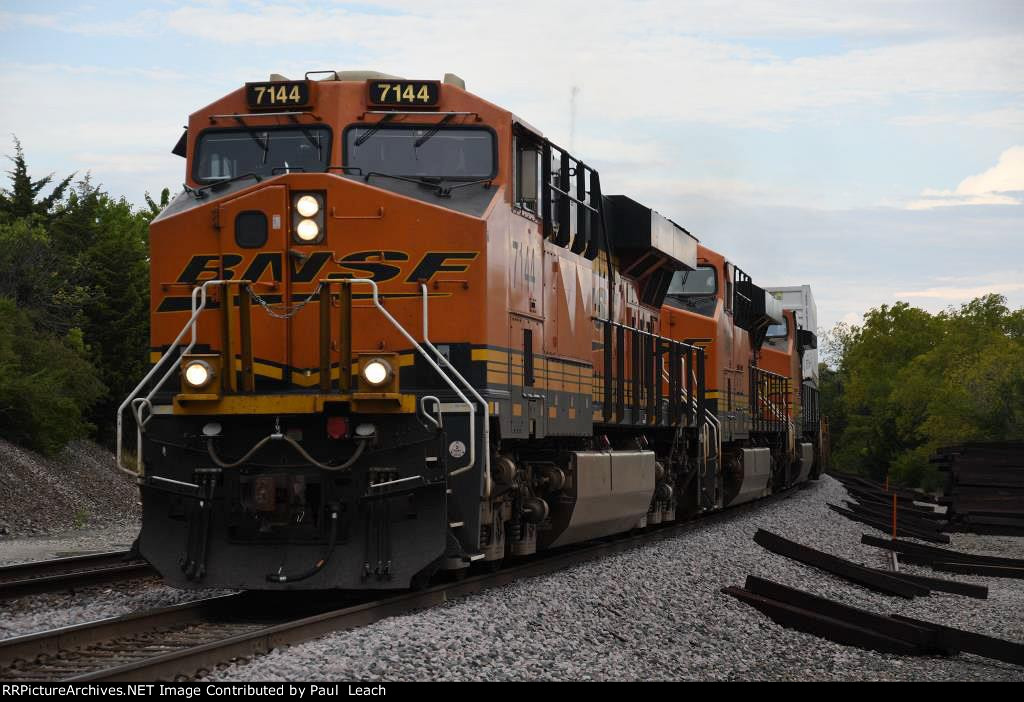 Intermodal races west